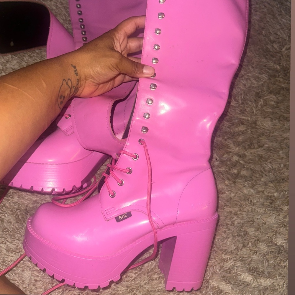 Pink ROC Lash Boots Size 39/ 8W